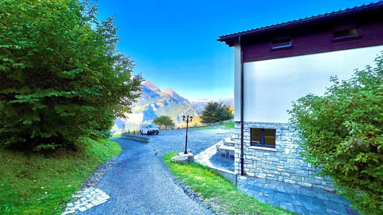 Family & Mountain Lodge C'Est La Vie Hasliberg Bagian luar foto